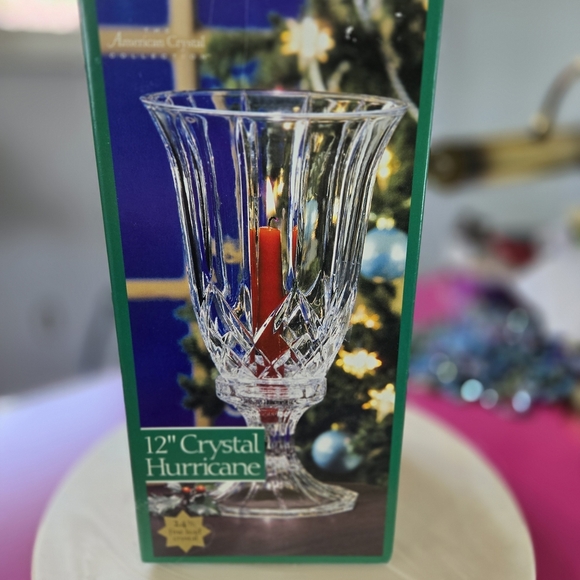 12" Crystal Hurricane with Red Accent - Picture 1 of 6
